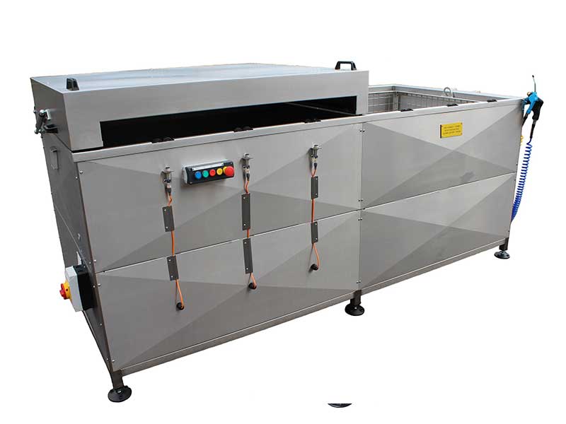 How does an ultrasonic cleaning machine work?