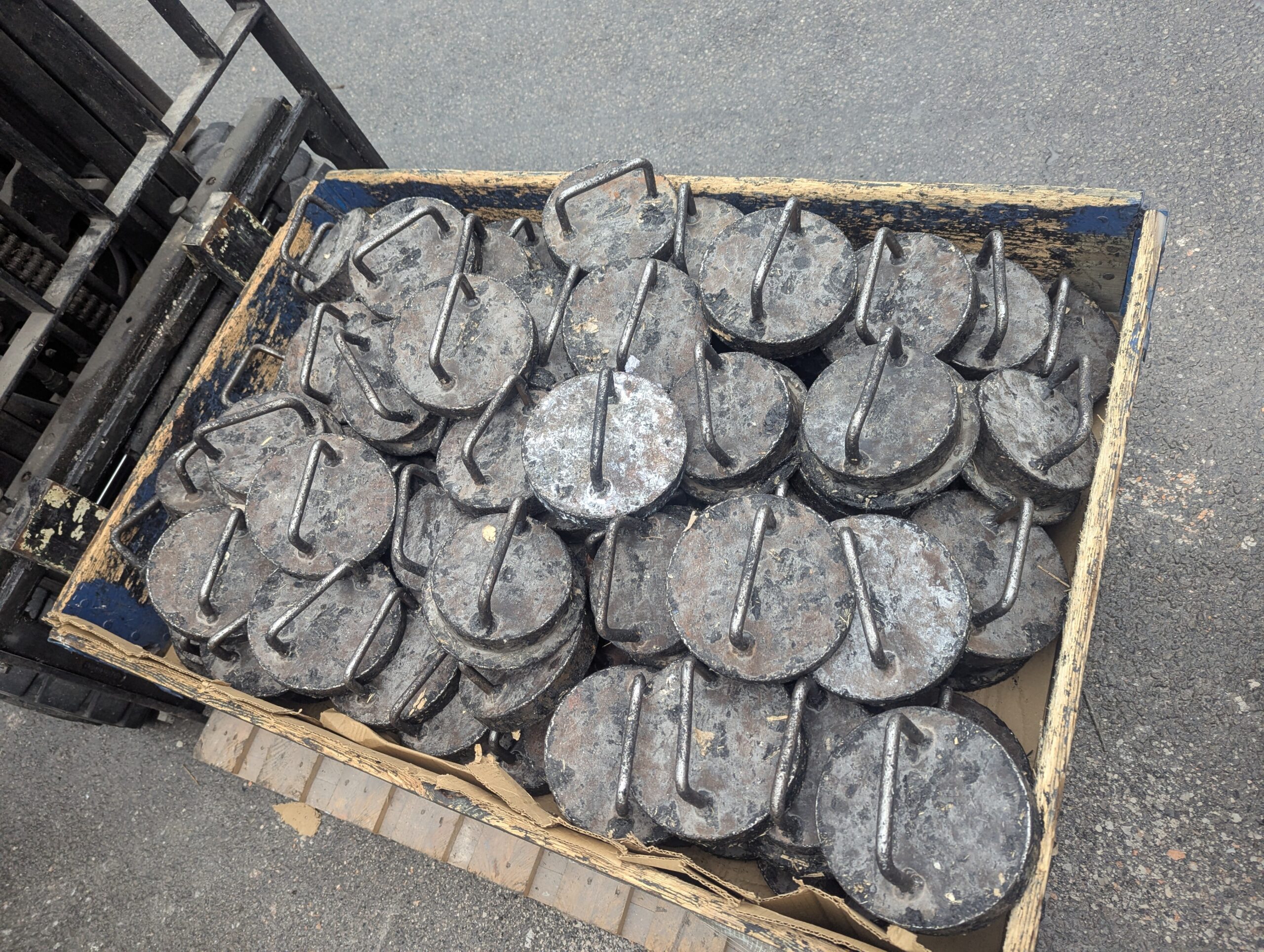 Restoring Bostik’s Industrial Weights with Specialist Pyrolysis Cleaning
